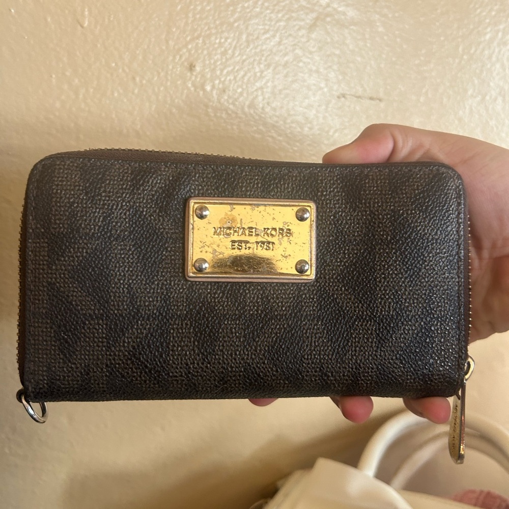 Michael Kors Dark Brown Wallet with Gold Plate